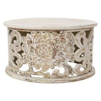 Table Basse Bois de Mangue Sculpté à la Main Motif Floral Découpé Finition Blanc Vieilli 33 Pouces