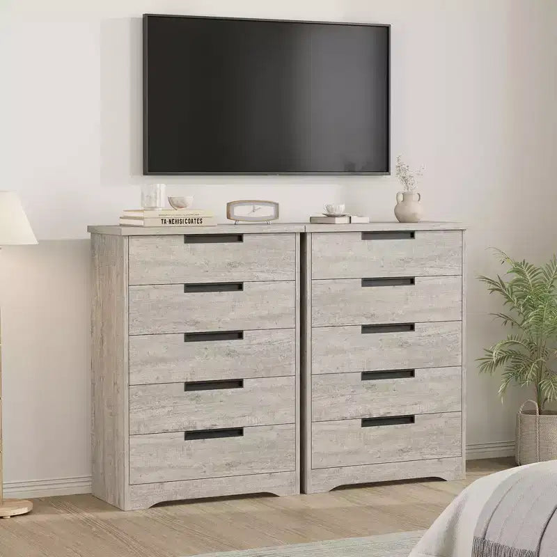 Embedded-handle design five-drawer chest, modern wooden drawer cabinet, space-saving compact storage, suitable for living rooms.