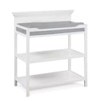 Table à langer universelle, design transitoire avec finition non toxique et étagères ouvertes